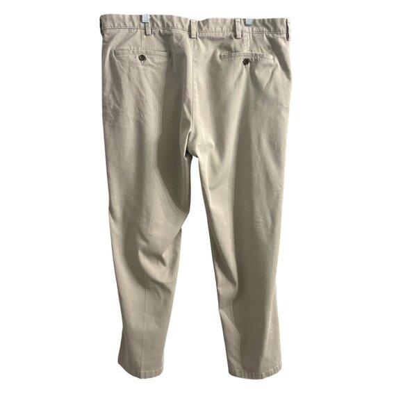 Dockers Mens Classic Fit Beige Khaki Pants W40 L32 Casual and Classic - Picture 2 of 12